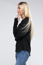 Load image into Gallery viewer, Cotton Raglan Sleeve Thumbhole Top
