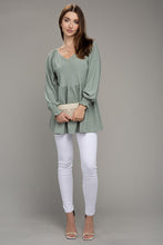 Load image into Gallery viewer, V Neck Solid Ruffle Hem Top
